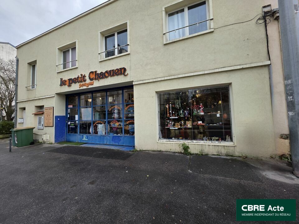 Vente local commercial 230 m² non divisibles