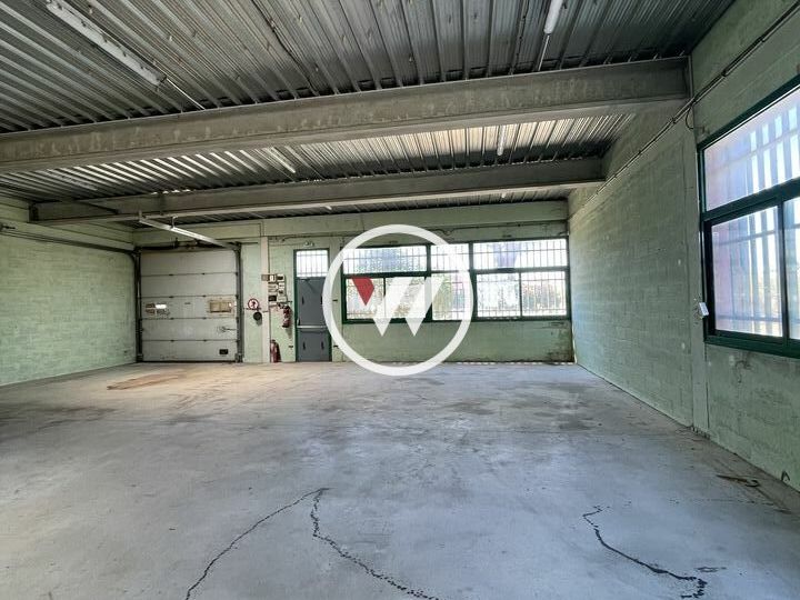 Location local d''activites 270 m² non divisibles