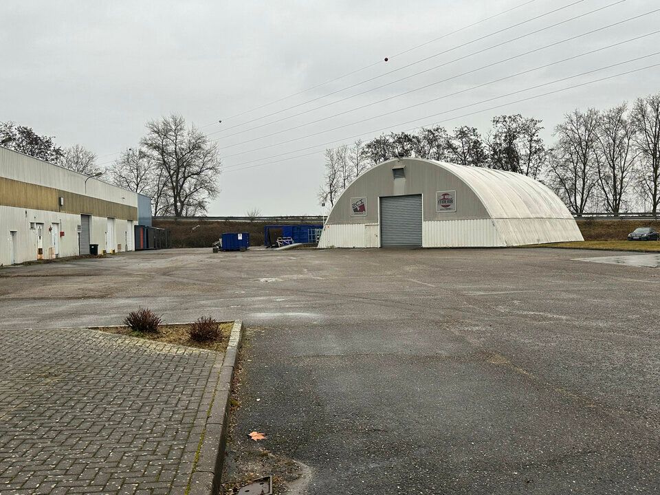 LOCAUX INDEPENDANTS EN PLEINE PROPRIETE - A VENDRE DUPPIGHEIM