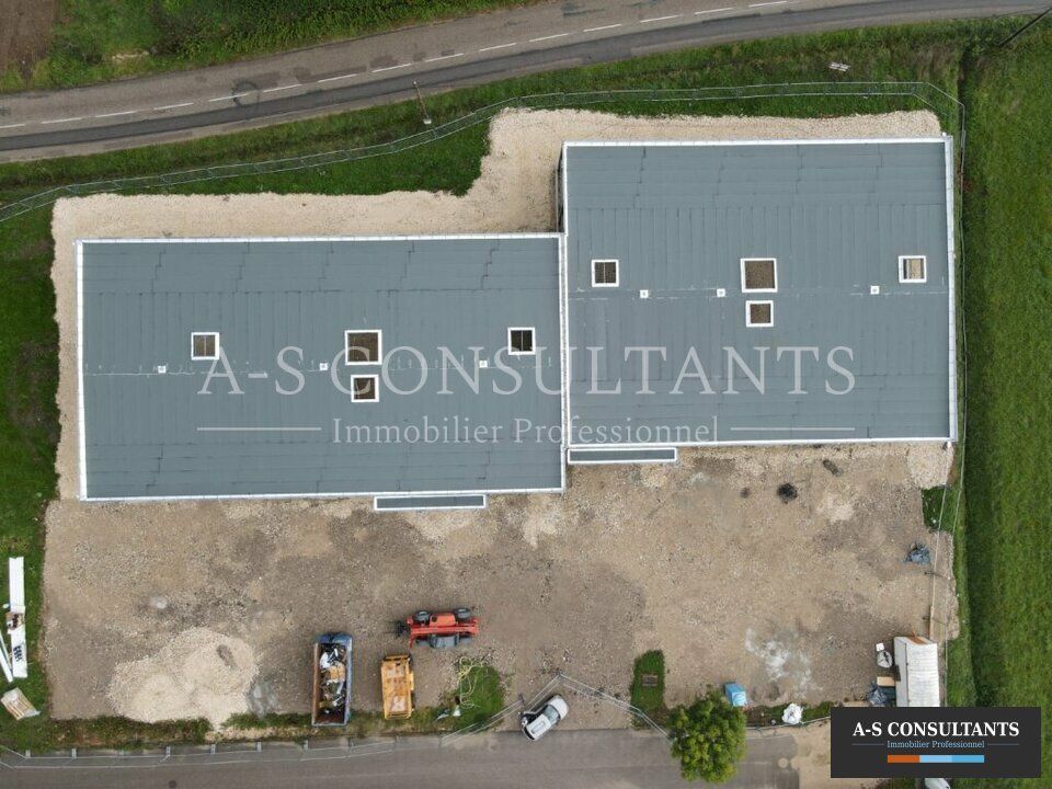 601 m² pour ce local en location à Granieu