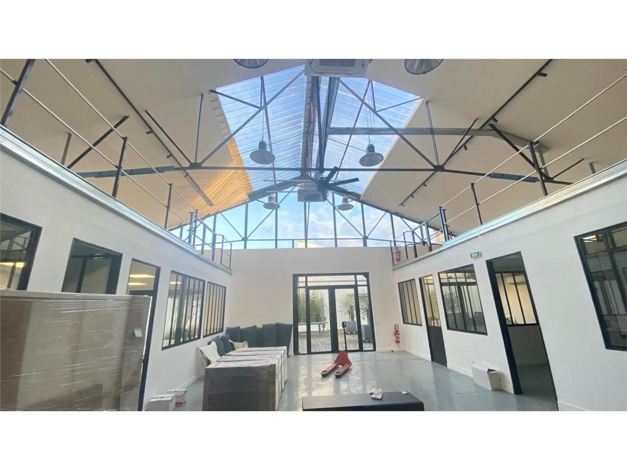 Vente bureaux 700 m² non divisibles