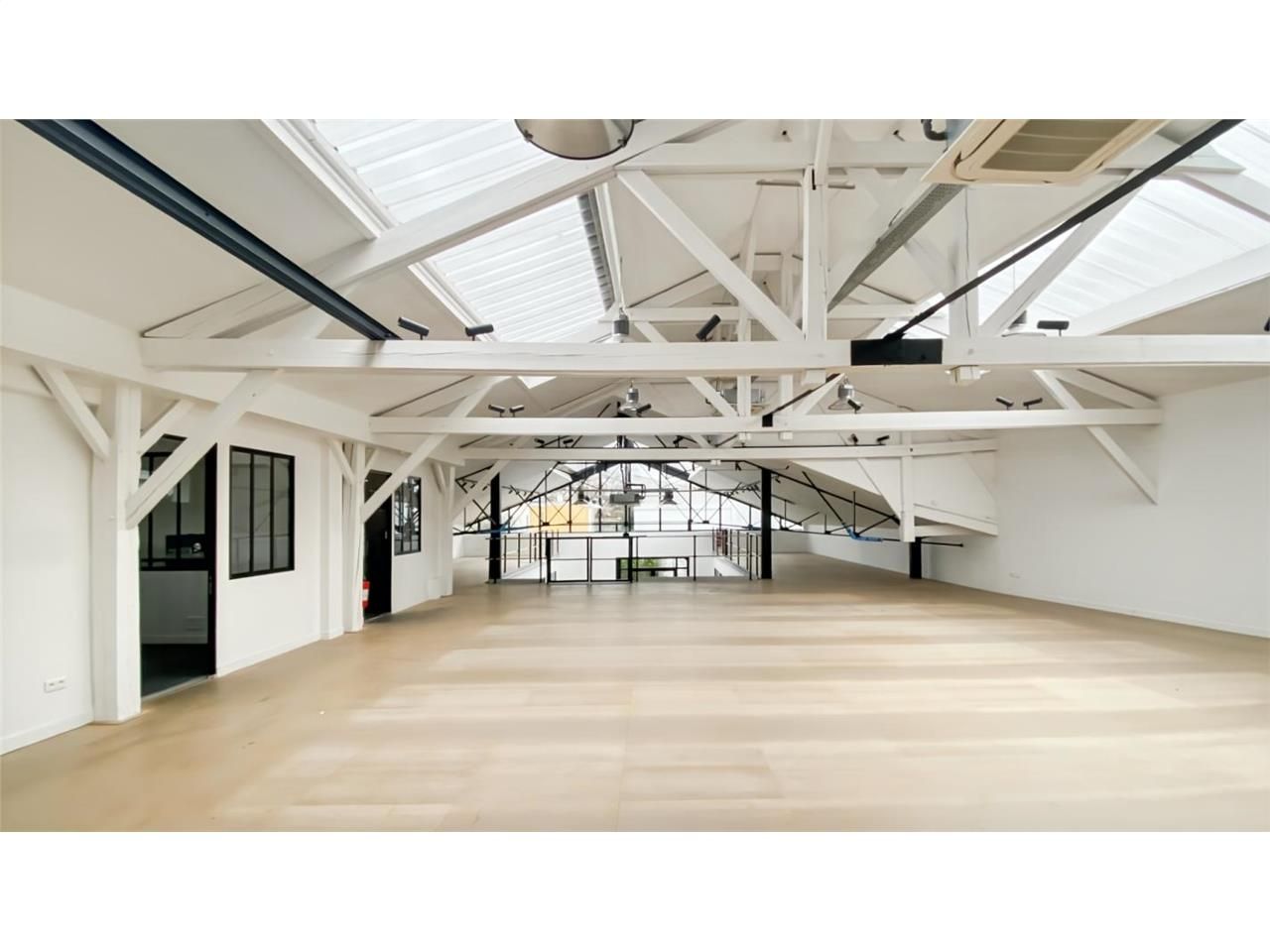 Vente bureaux 700 m² non divisibles