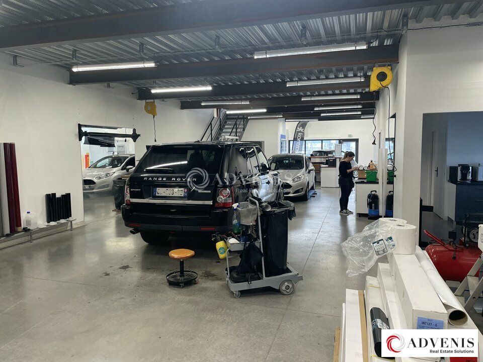 A LOUER - LOCAL D'ACTIVITE AVEC SHOWROOM DE 450 M² ENVIRON - PROCHE ROCADE/AXE PASSANT