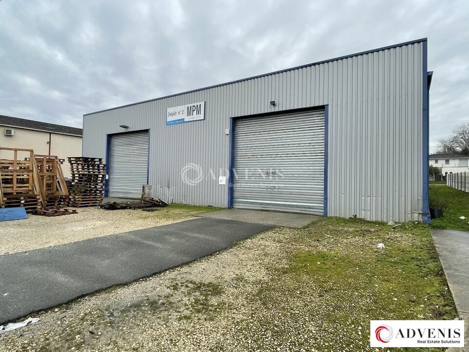 Location local d''activites 800 m² non divisibles