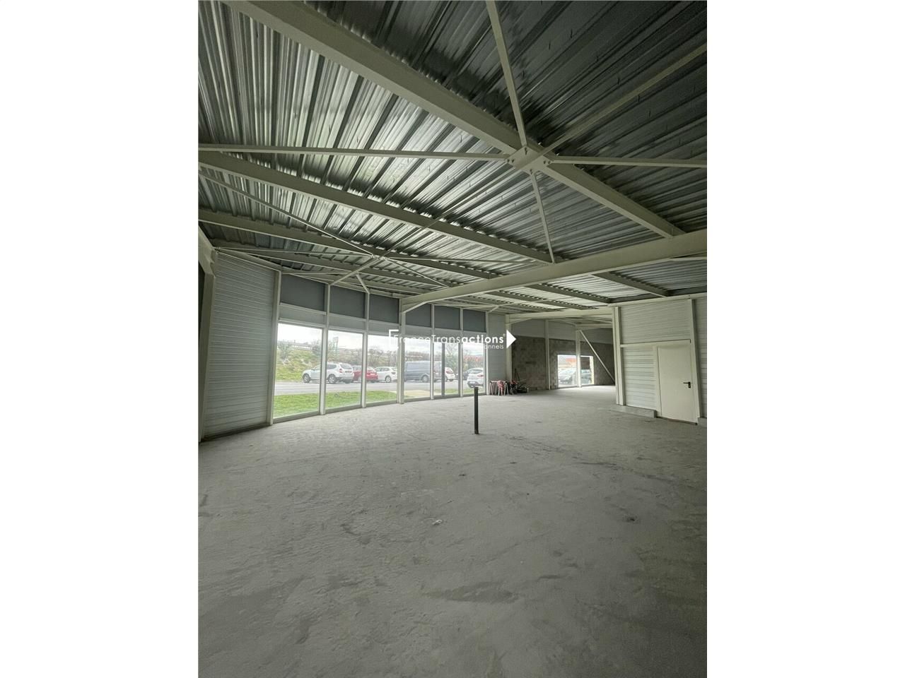 A LOUER LOCAL COMMERCIAL 270 M² - RTE DE TOULOUSE - CASTRES