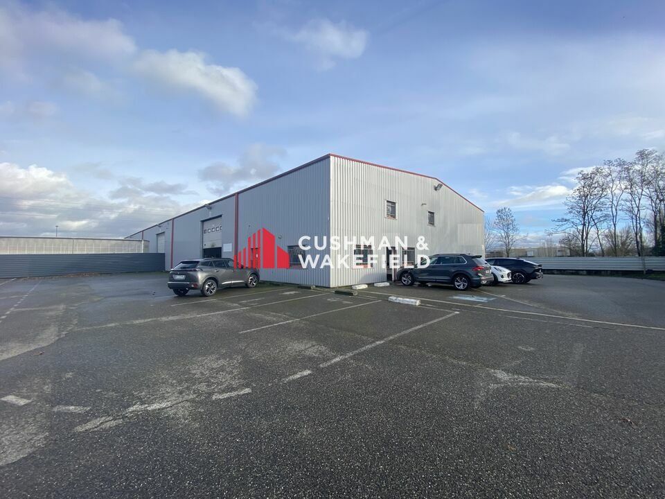 Location local d''activites 719 m² non divisibles