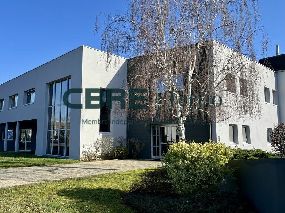 Location bureaux 700 m² non divisibles
