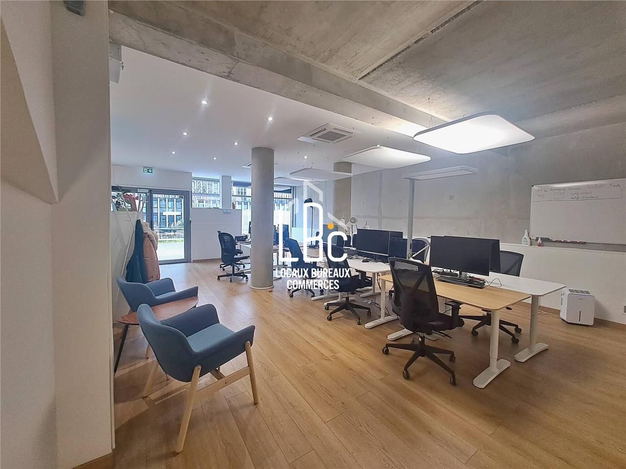 Location bureaux 176.96 m² à Nantes