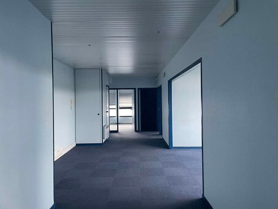 BUREAUX - ENTRÉE DE VILLE