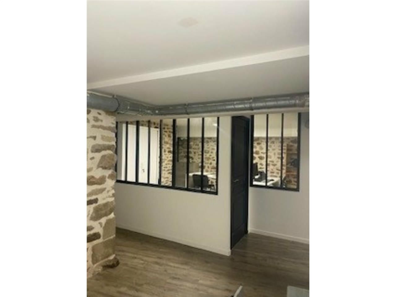 Location local commercial 164 m² non divisibles