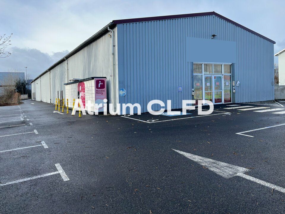 Location local commercial 900 m² non divisibles