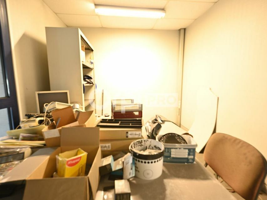 BUREAUX A LOUER - 120 m² - SAINT MARCEL