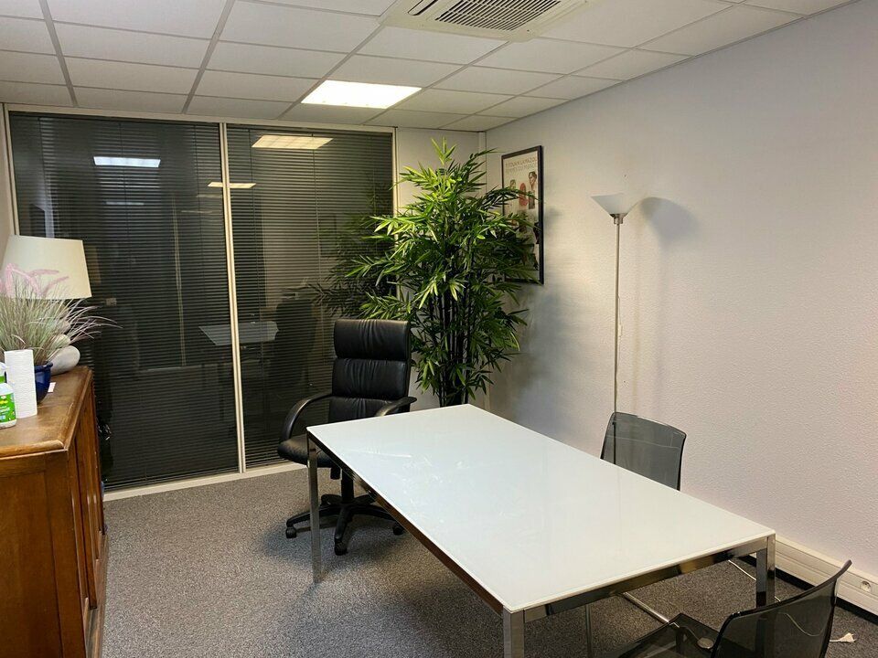 BUREAUX A LOUER - ZONE FRANCHE URBAINE - LORMONT