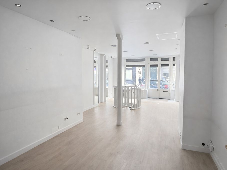 Location boutique 53 m² non divisibles