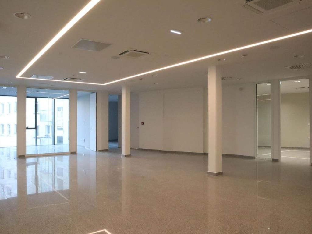 Location bureaux 20 m² divisibles à partir de 12 m²