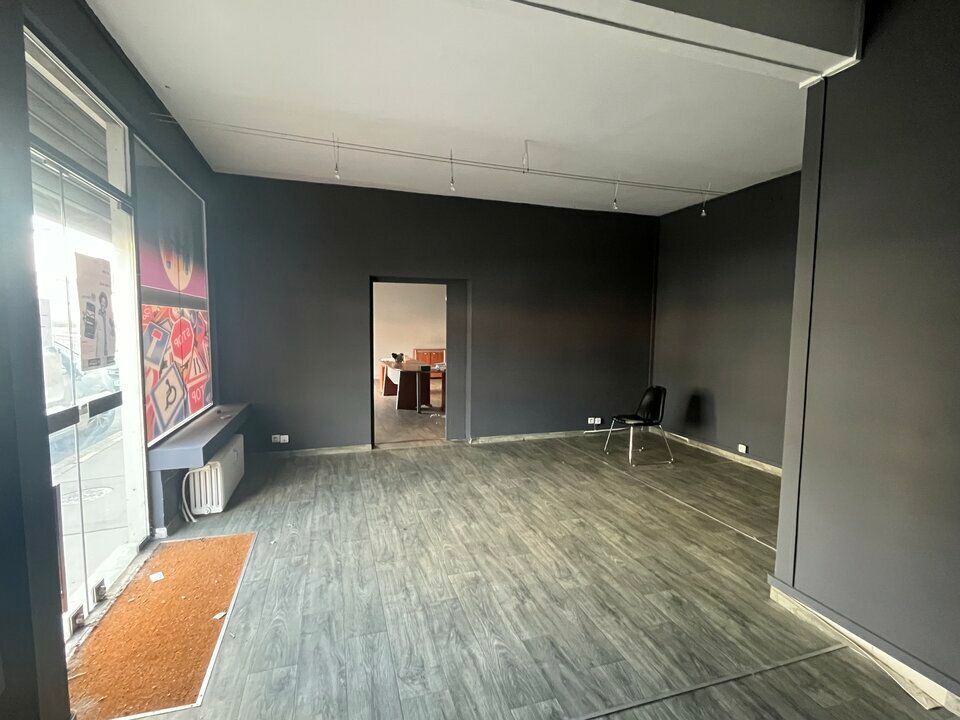 Location local commercial 90 m² non divisibles