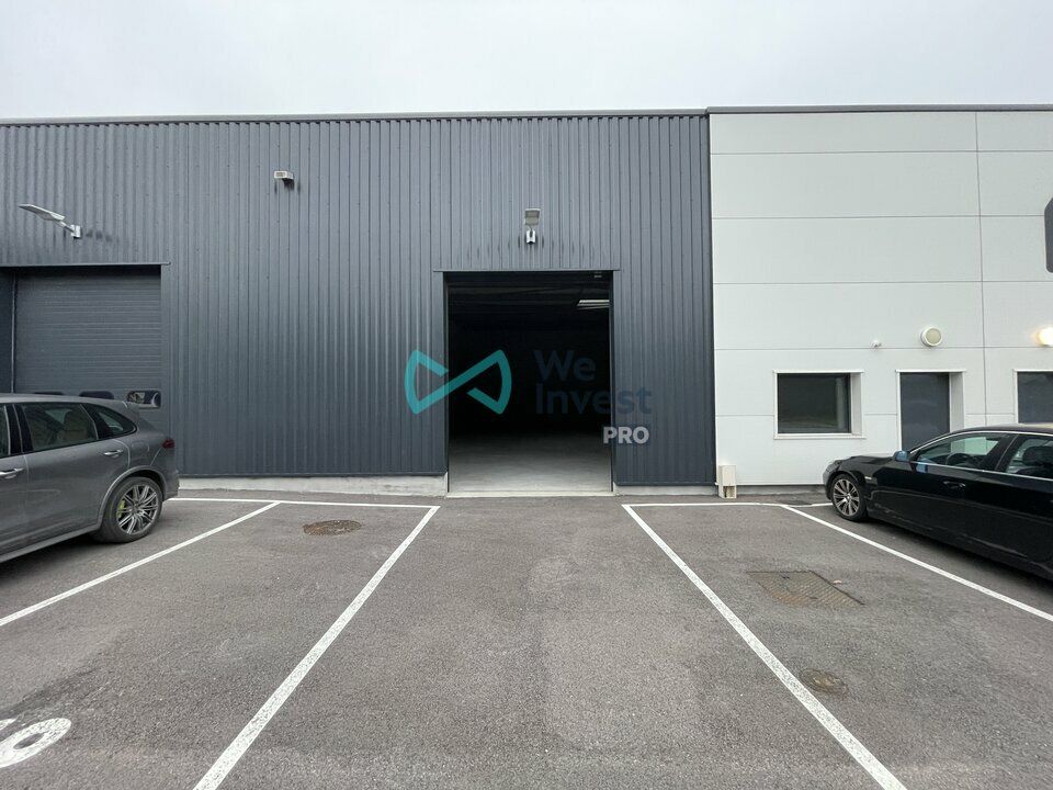 Location local d''activites 205 m² non divisibles