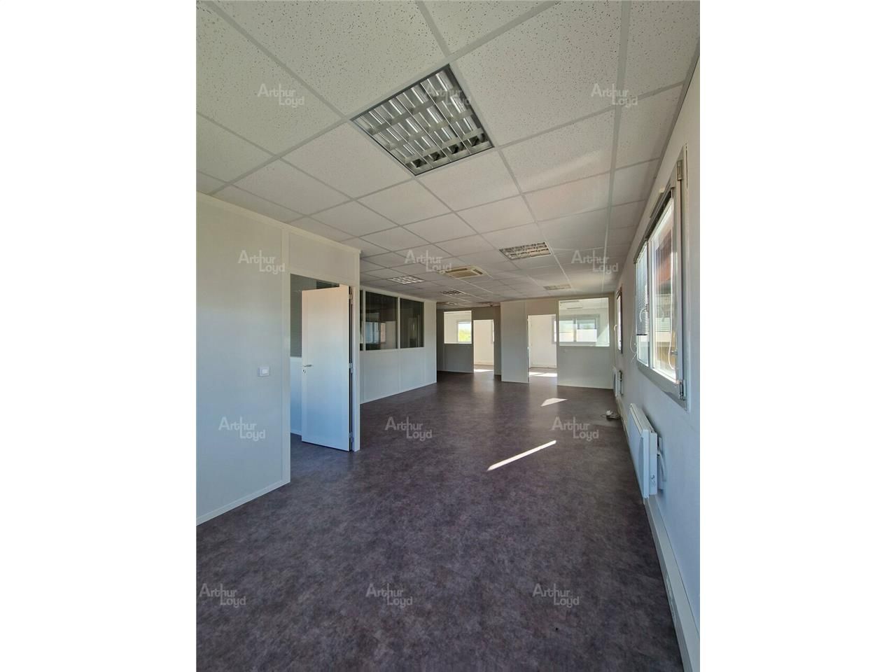 BUREAUX 115 m² - A LOUER QUETIGNY