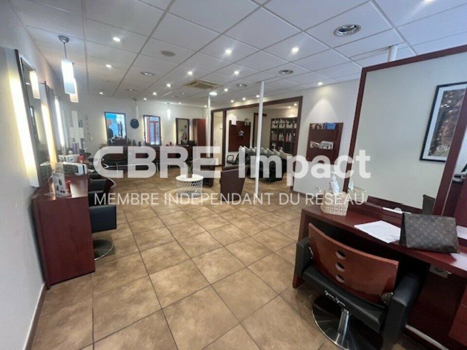 Location local commercial 110 m² non divisibles