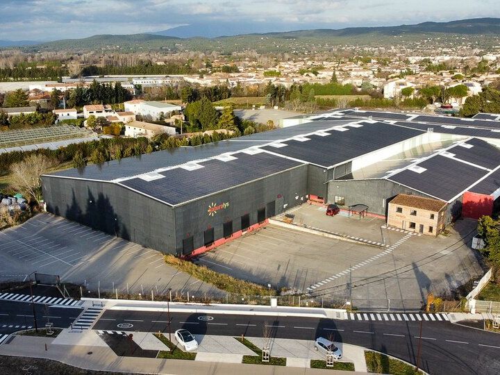 Vente local d''activites 8200 m² non divisibles