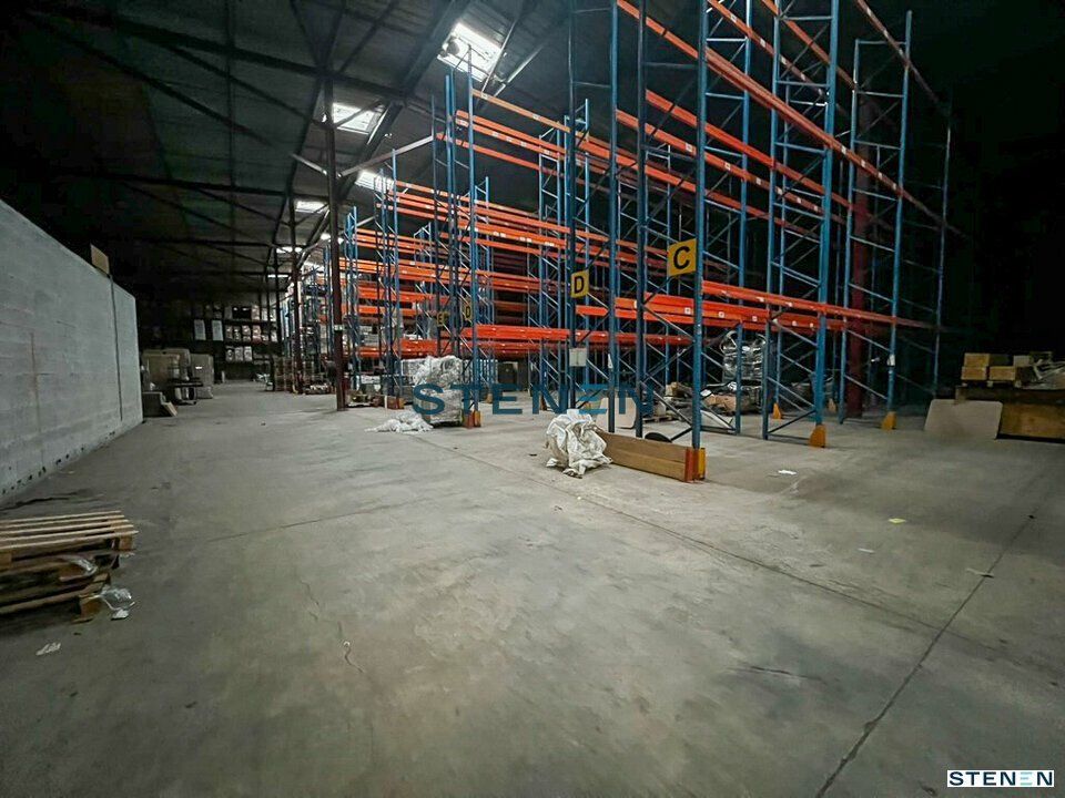 À VENDRE - ENTREPÔT 8200 M² - L'ISLE SUR SORGUE