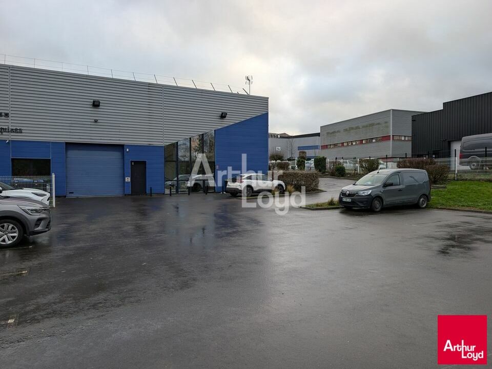 Location local d''activites 425 m² non divisibles