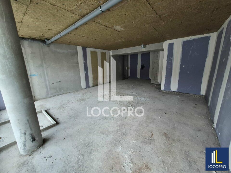 A LOUER - LOCAL COMMERCIAL - 49 M2 - NICE EST