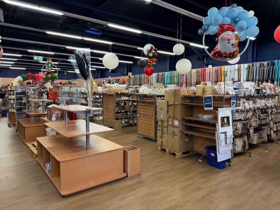 Local commercial 760 m² zone commerciale HOUSSEN 