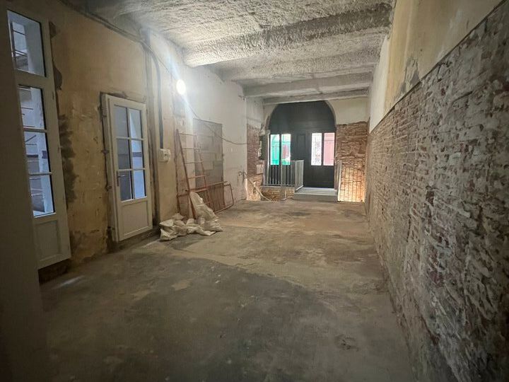 Location local commercial 154 m² non divisibles