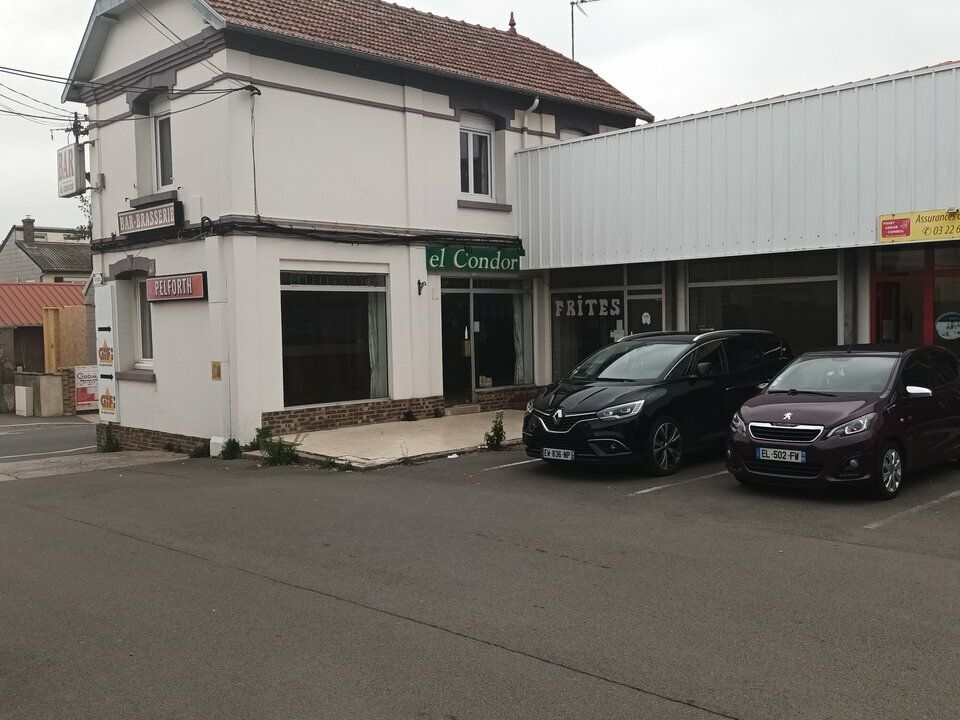 INVESTISSEMENT EN CENTRE-VILLE - LOUE A 67%.