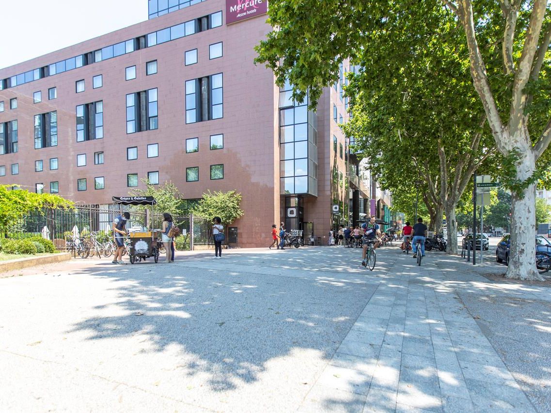 Regus_P1M8_standard_Compans- Caffarelli (90)_FR_Exterior