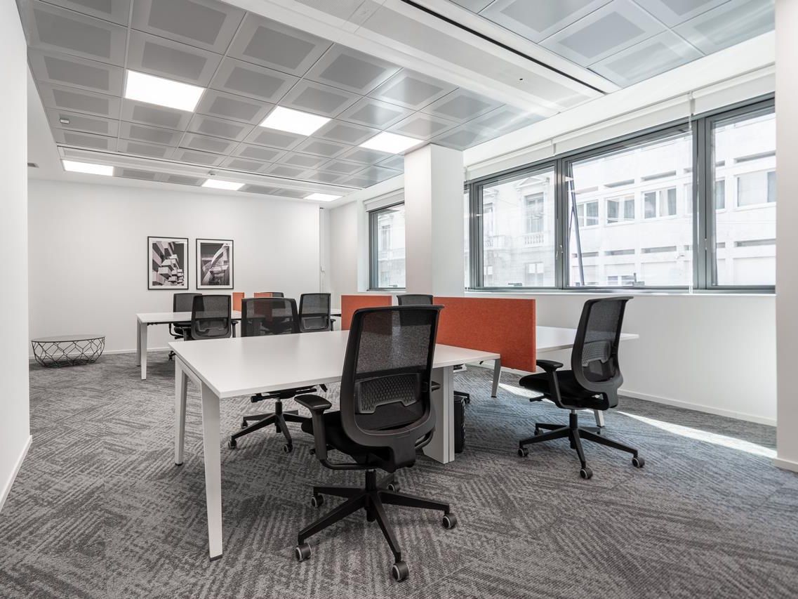 Regus Milan Via Broletto 5546 Milan Italy Coworking Space 1