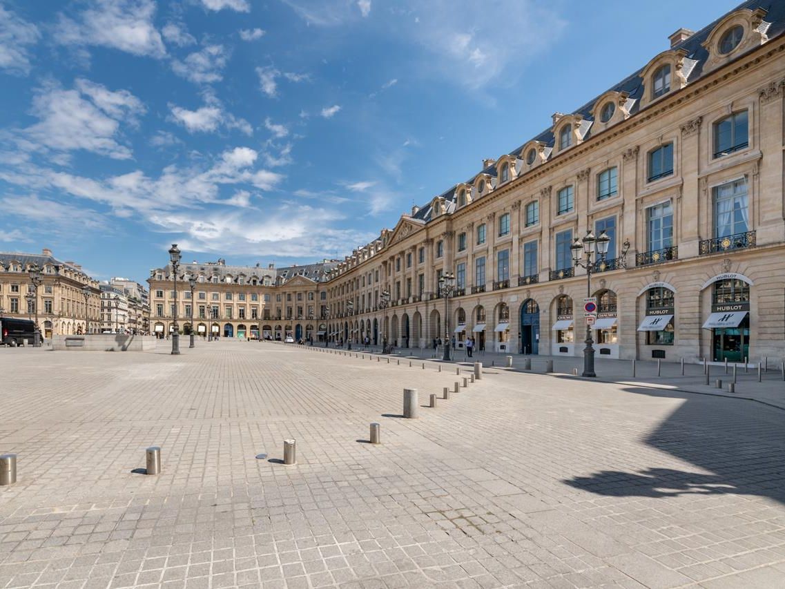 Signature_Place Vendome_607_Paris_France_Exterior