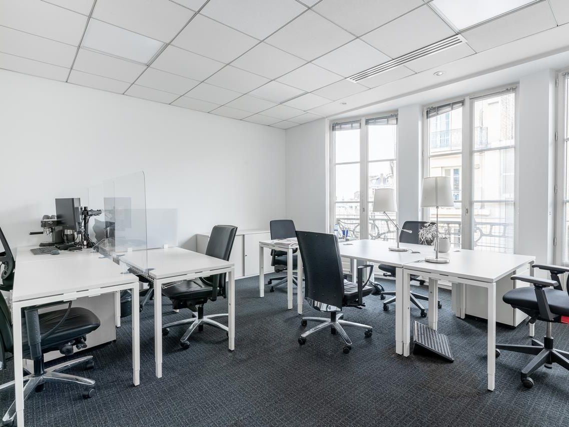 Regus_Montparnasse_966_Paris_France_Coworking