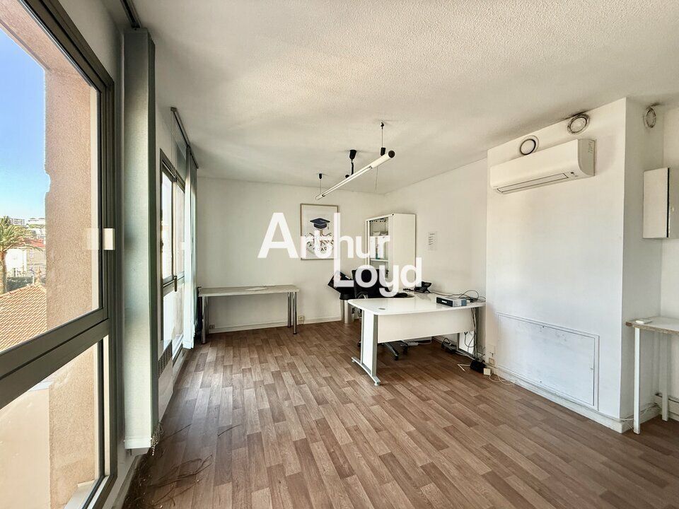 Location bureaux 43 m² non divisibles