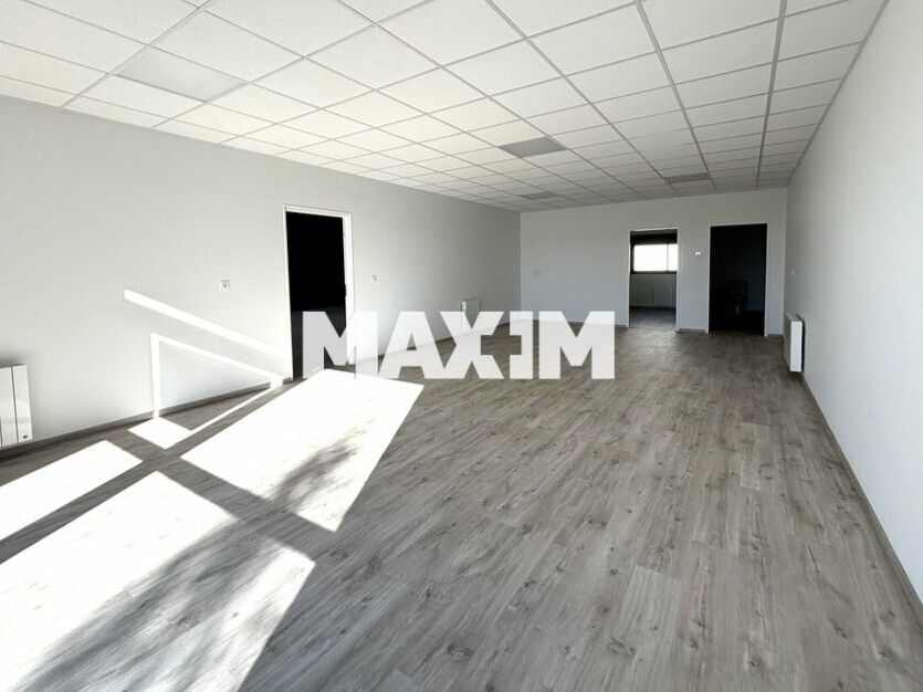 Local d'activités avec bureaux