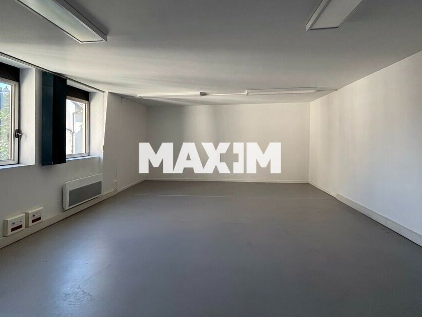 Bureaux au cœur de Dijon avec possibilités de parking