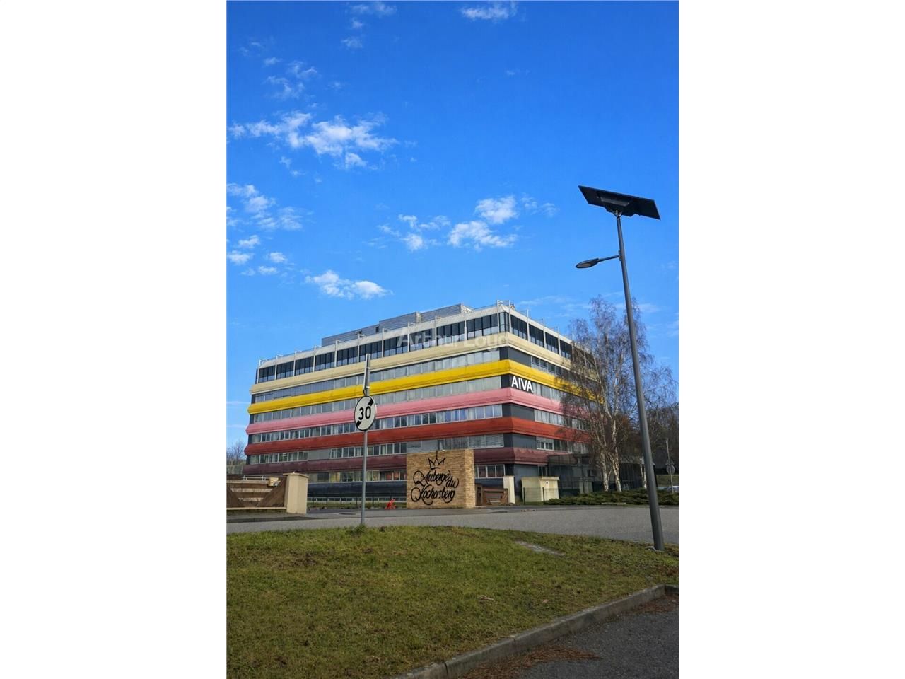 Location bureaux 2700 m² divisibles à partir de 50 m²