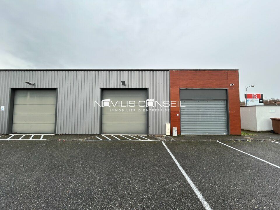 Location local d''activites 135 m² non divisibles