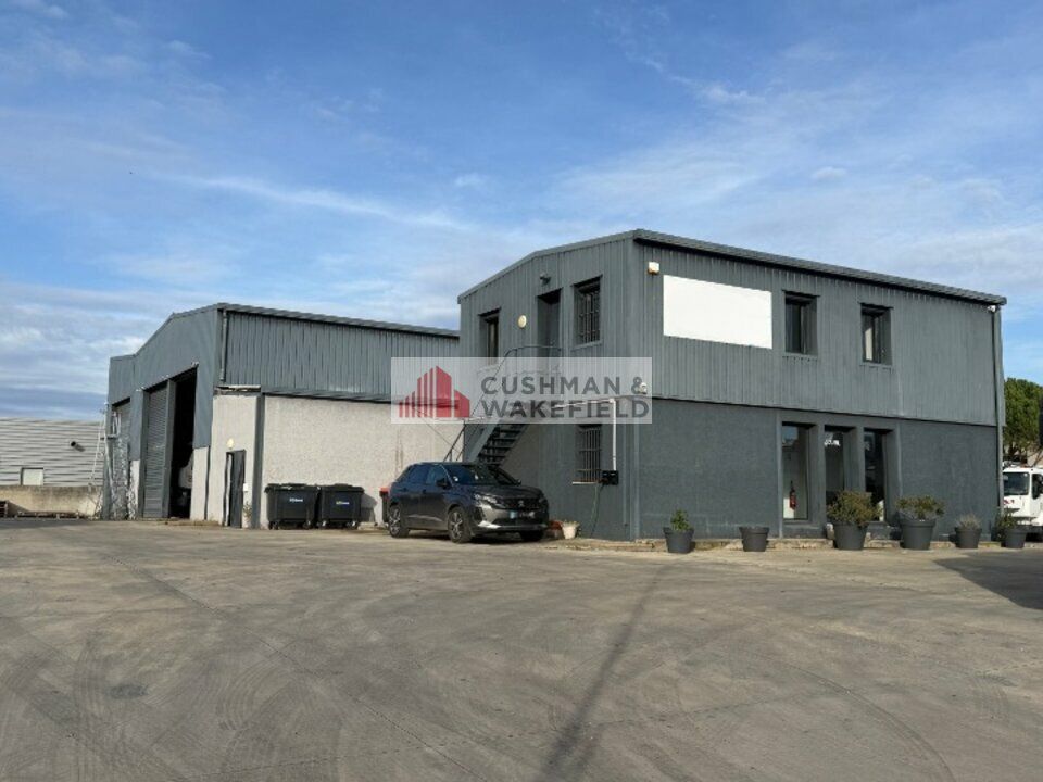 Vente local d''activites 615 m² non divisibles