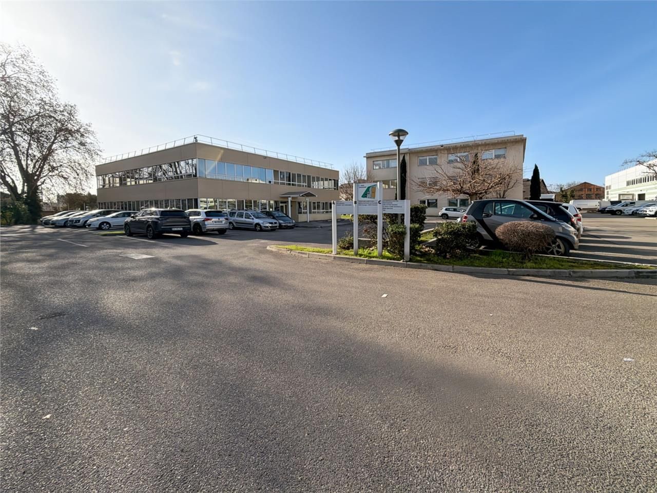 Location bureaux 857.44 m² à Marseille 15ème