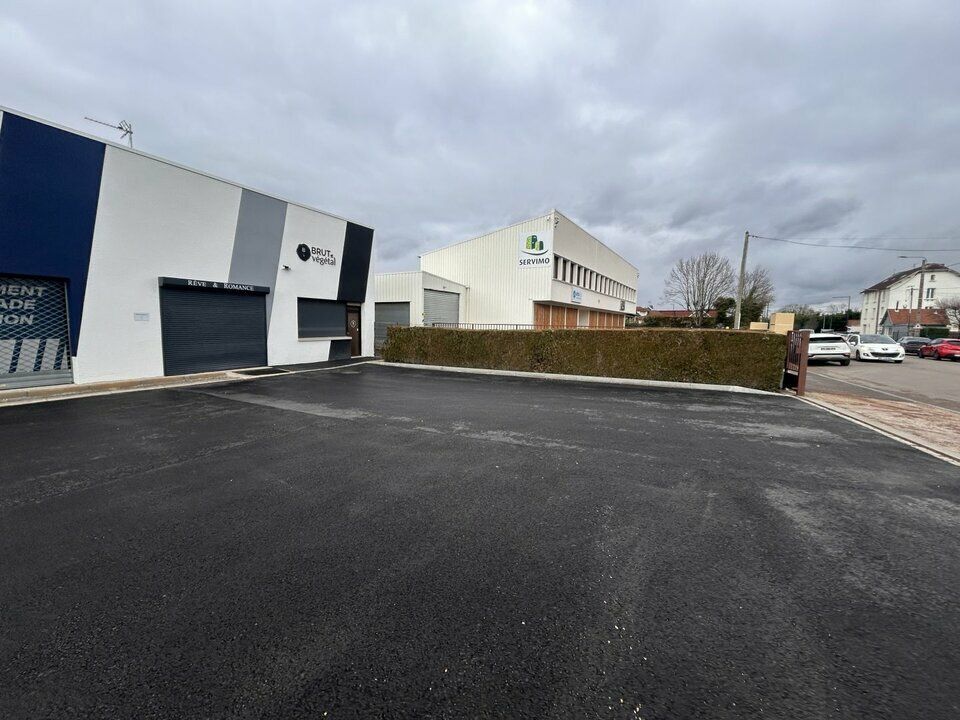 A LOUER - LOCAL D'ACTIVITE - 305 m²