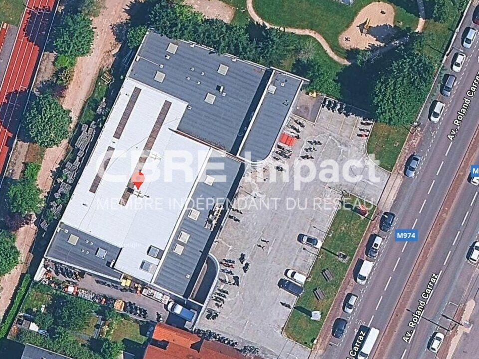 A louer Dijon sud - locaux commerciaux 1680 m² env