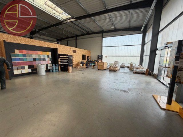 Location local 700 m² à SAINT-JORY