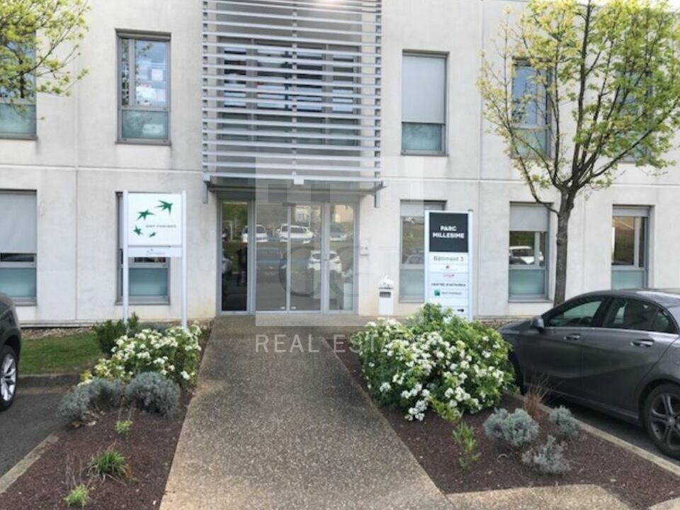 Location bureaux 129 m² non divisibles