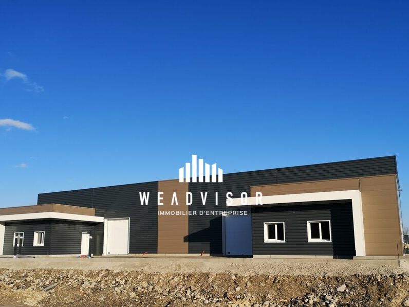 Location local d''activites 420 m² non divisibles