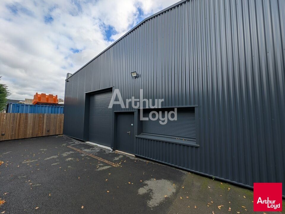 Location local d''activites 260 m² non divisibles