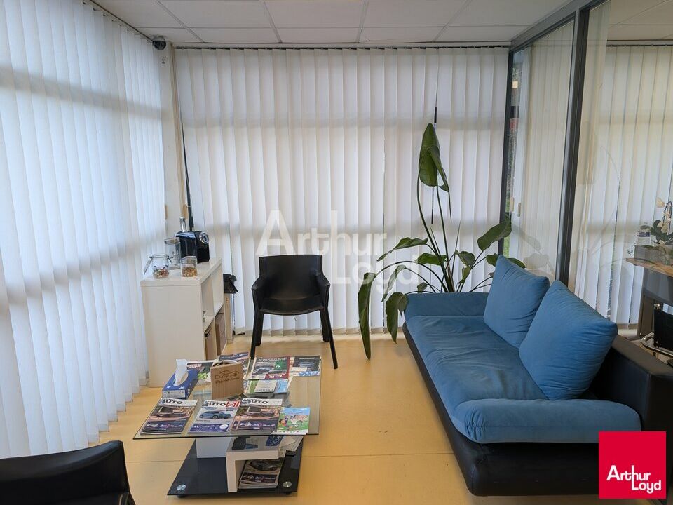 BRUZ - LOCAL D'ACTIVITE A LOUER - 340 M²