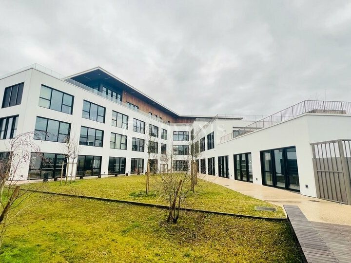 Location bureaux 3287 m² divisibles à partir de 534 m²