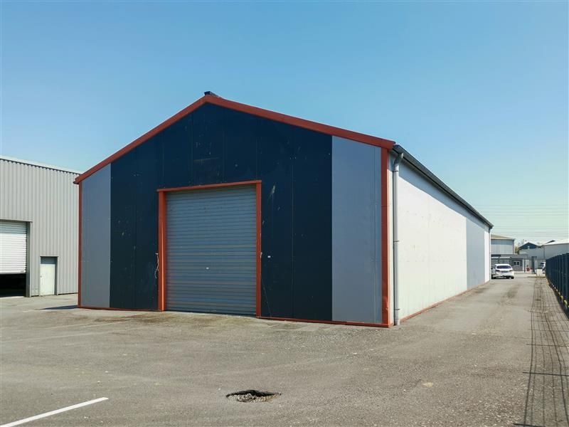 Location local d''activites 345 m² non divisibles